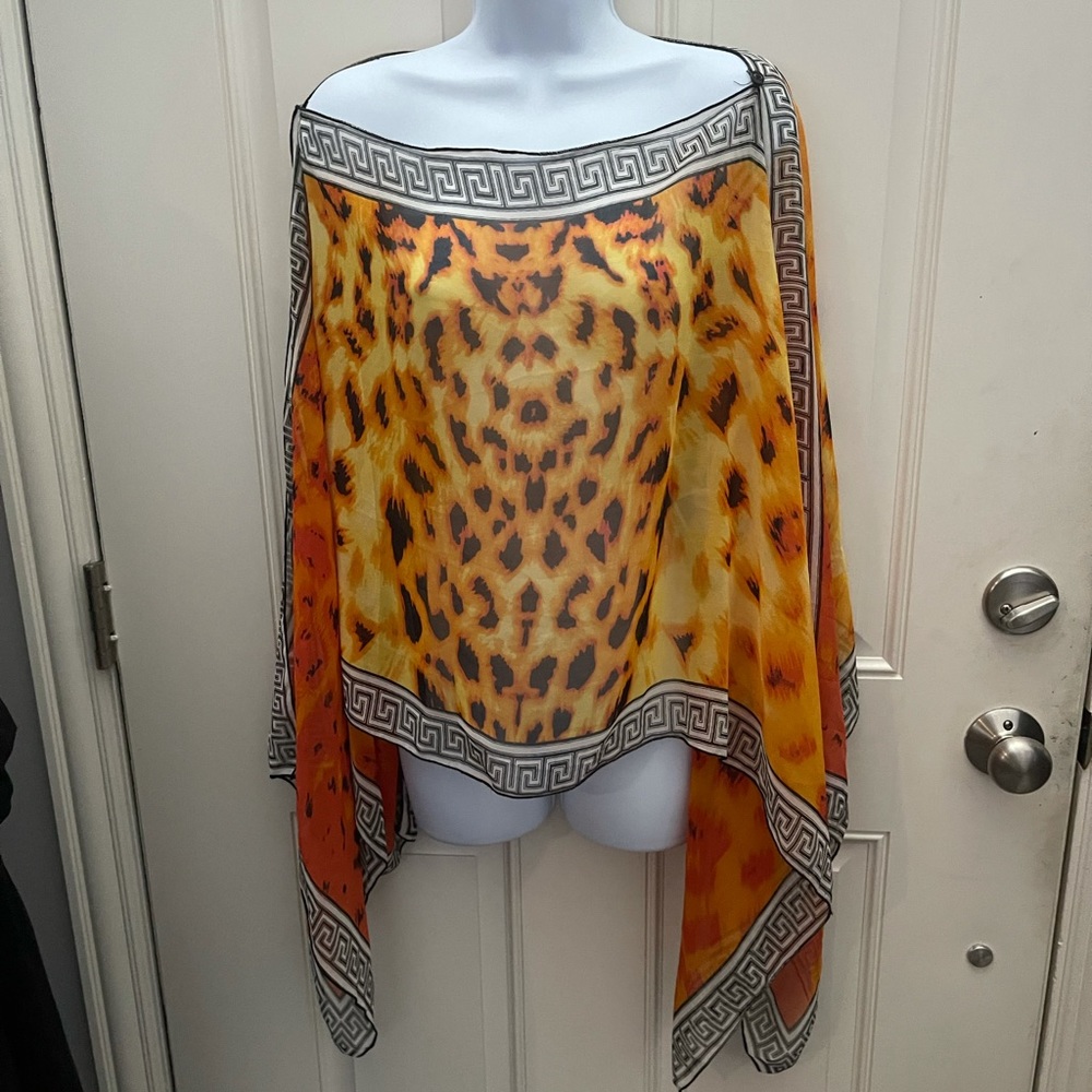 Scarf top with flowing sleeves